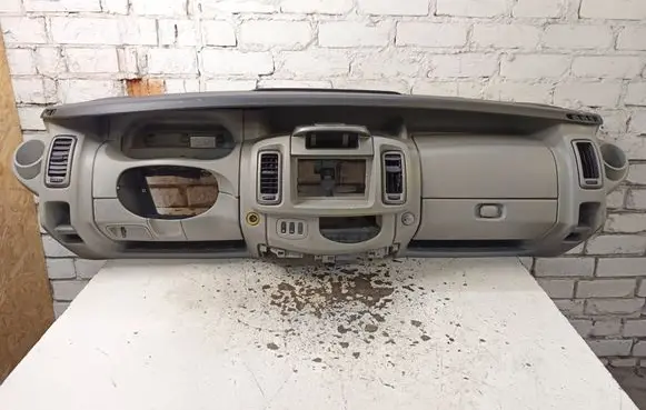 Opel Vivaro Dashboard 8200004595 91165784 91166371