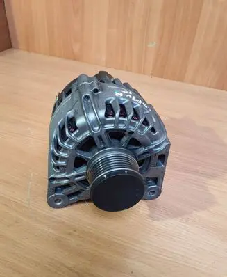 Renault Captur Generator/alternator 231001318R 231008918R