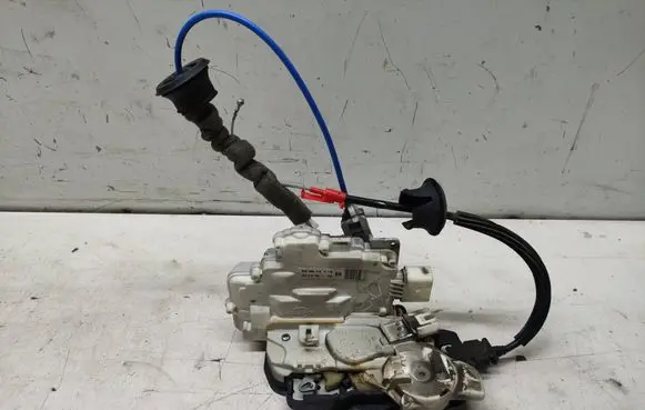 Audi A8 S8 D4 4H Rear door lock 4H0839016