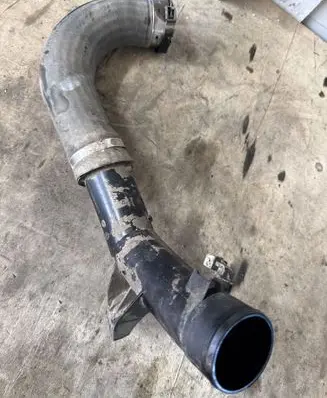 Nissan NV400 Intercooler hose/pipe 144608199R
