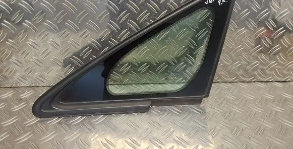 Toyota Verso Front triangle window/glass 