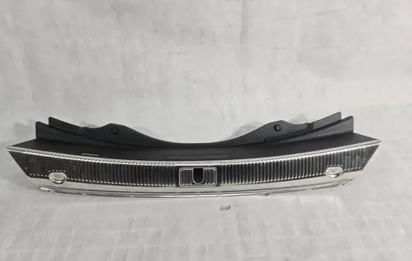 Audi A8 S8 D4 4H Trunk/boot sill cover protection 4H0863471