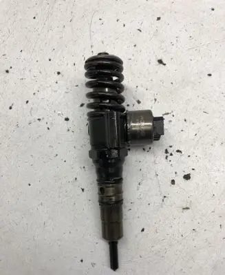 Audi A3 S3 8P Fuel injector 03G130073B 0414720403