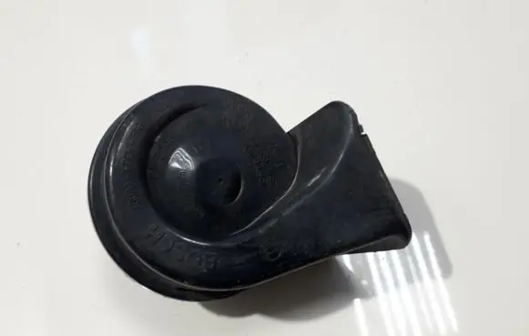 BMW 5 E39 Horn signal 703881157