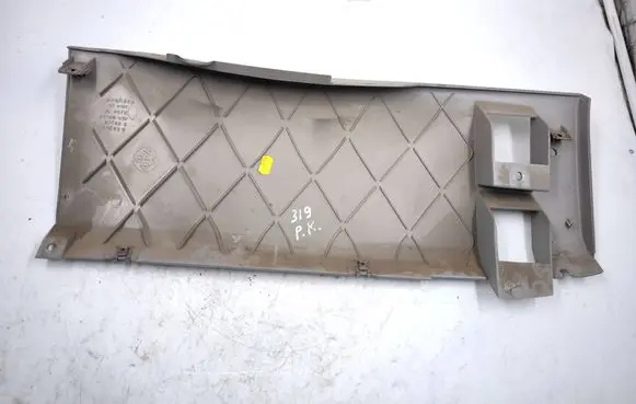 Cadillac CTS Dashboard lower bottom trim panel N61701 081301