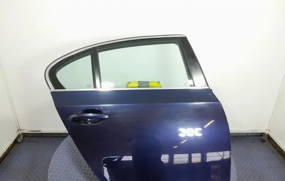 BMW 5 E60 E61 Rear door