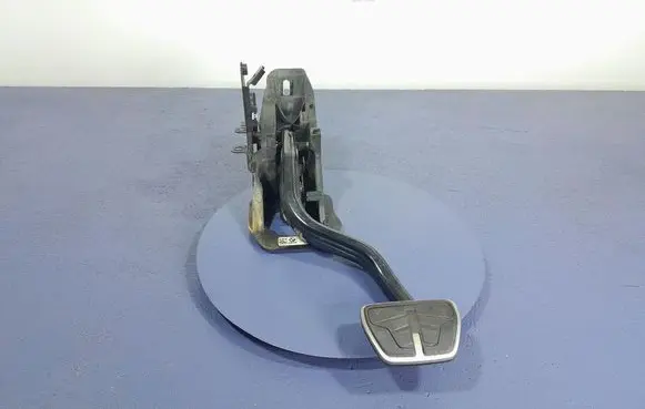 BMW 7 G11 G12 Accelerator throttle pedal 6874273