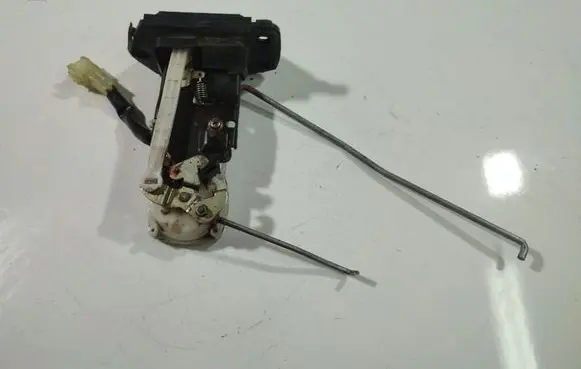 Suzuki Ignis Tailgate/trunk/boot lock/catch/latch 