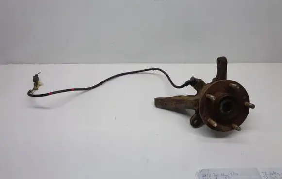 Mitsubishi Pajero Front wheel hub
