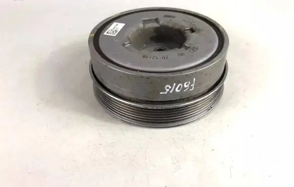 Mini Cooper Countryman F60 Crankshaft pulley 8687695