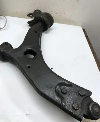 Ford Focus Front lower control arm/wishbone