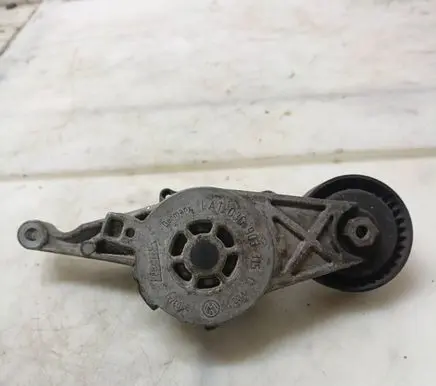 Volkswagen Golf IV Generator/alternator belt tensioner 03G903315