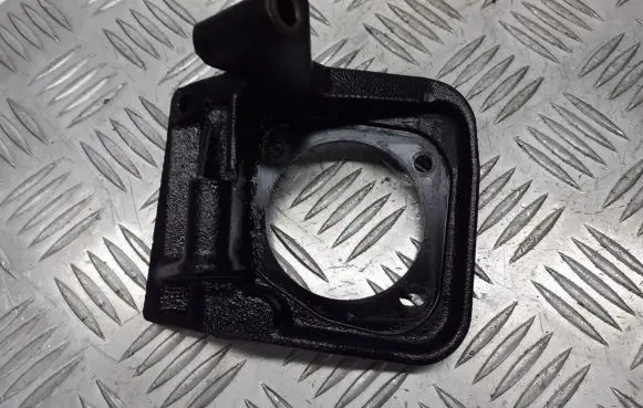 Ford Focus Engine mounting bracket 546346