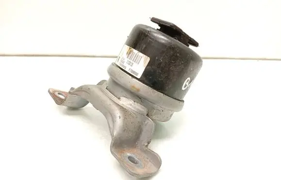 Engine mount bracket