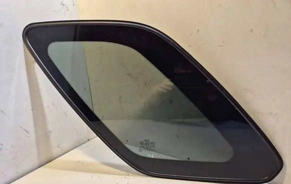 KIA Sportage Rear side window 43R00385