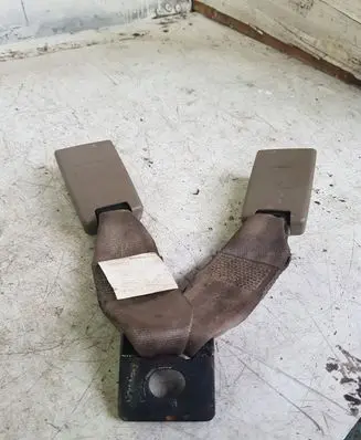 Dodge Caliber Rear seatbelt buckle