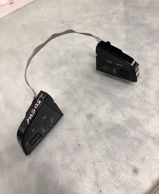 Seat Arona Steering wheel buttons/switches 5F0919719