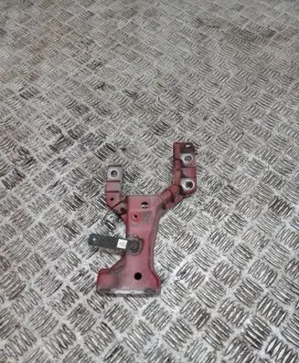 Jaguar F-Pace Radiator mount bracket HK8317K899AD