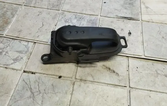 Nissan Note (E11) Rear door interior handle 5010800006
