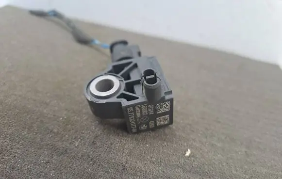 BMW X6 F16 Airbag deployment crash/impact sensor 9224177 160302 9224845