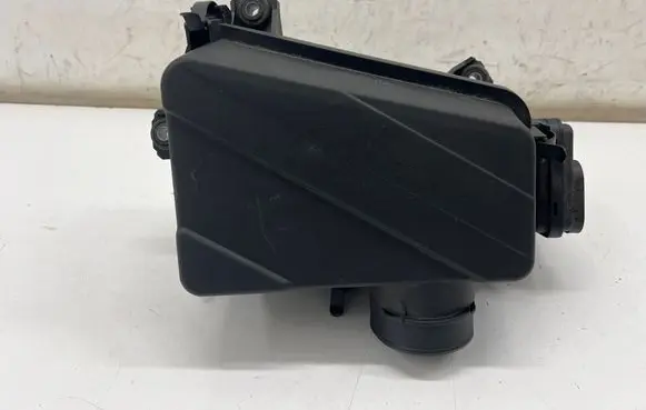 KIA Stinger Air filter box 28110J5300