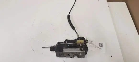 Opel Signum Front door lock 24447341