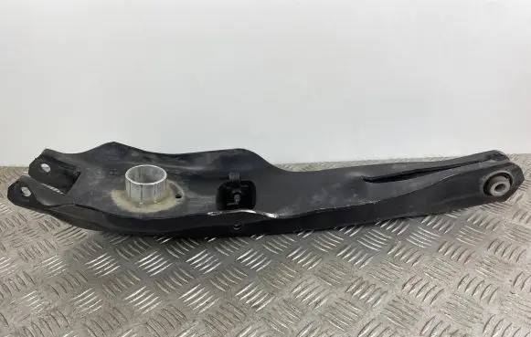 Jeep Cherokee Rear control arm