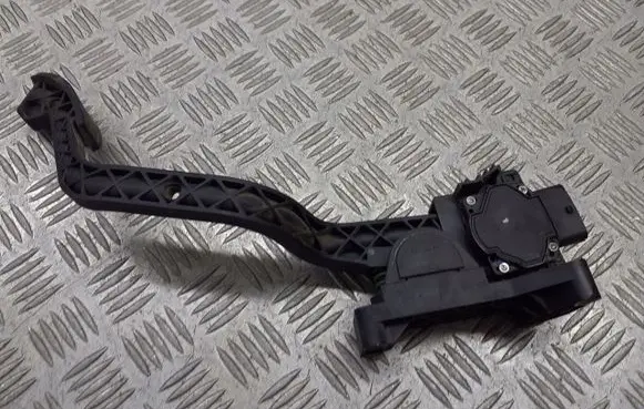 Fiat Doblo Accelerator pedal position sensor 46778586