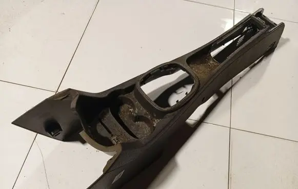 Opel Corsa D Center console 13184076