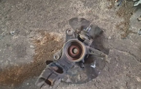 Volkswagen Multivan T5 Front wheel hub