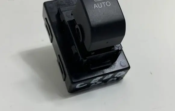 KIA Ceed Electric window control switch 935751H100