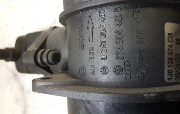 Audi A6 S6 C5 4B Mass air flow meter 0281002461