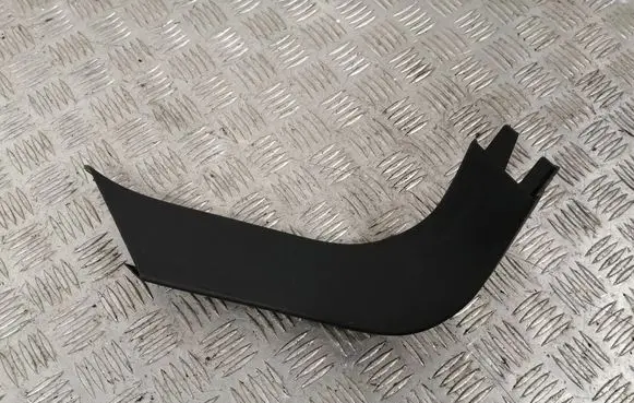 Toyota Avensis T270 Other trunk/boot trim element 6793805030
