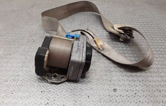 Volkswagen New Beetle Front seatbelt