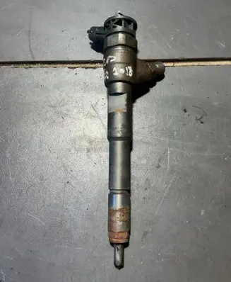 Dacia Logan II Fuel injector 0445110652
