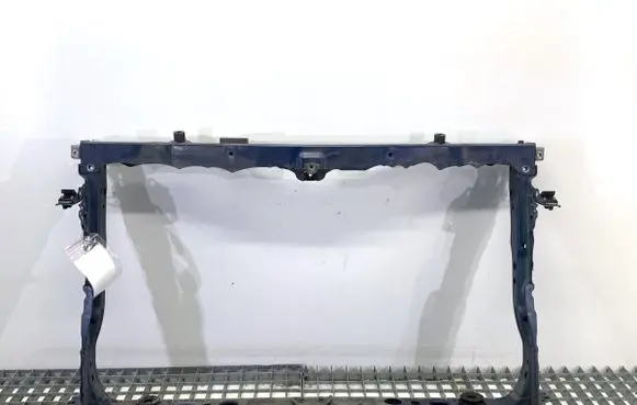 Toyota Auris E180 Front bodywork piece