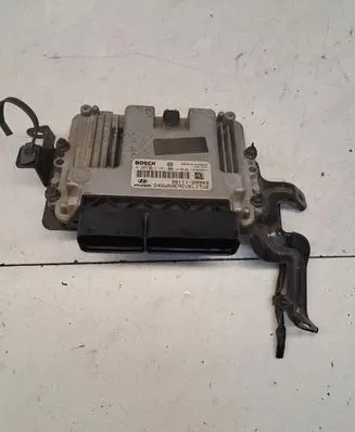 Hyundai i30 Engine control unit/module 391112A943