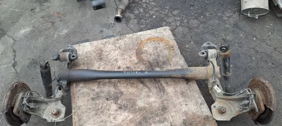 Opel Zafira B Rear subframe 