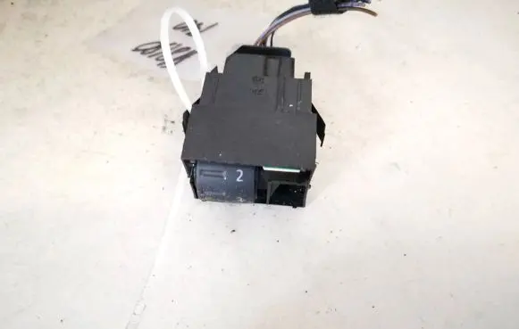 Headlight level height control switch