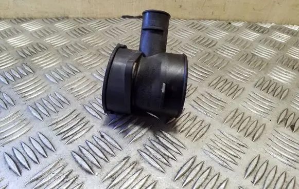 Ford Transit - Tourneo Connect Turbo air intake inlet pipe/hose AV616C784AE
