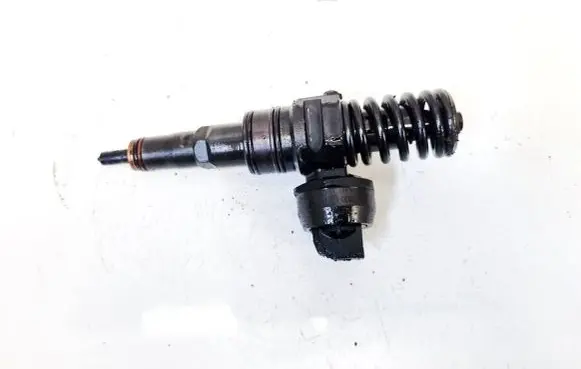 Skoda Octavia Mk2 (1Z) Fuel injector 038130073