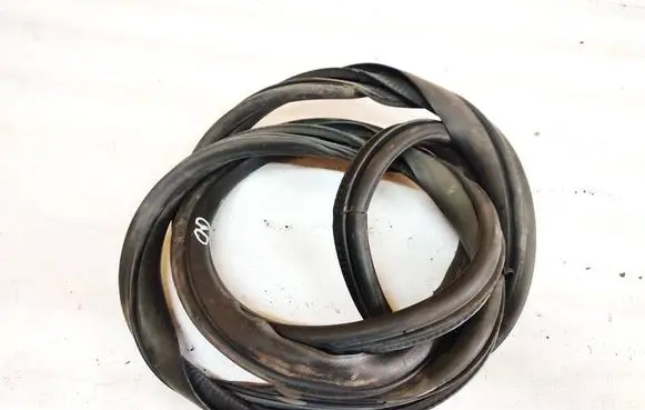 Jaguar X-Type Rubber seal rear door 