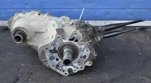 Ford Ranger Rear gearbox reducer/haldex oil pump 4T305