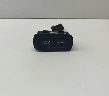 Volvo XC90 Tailgate/boot open switch button 31674801