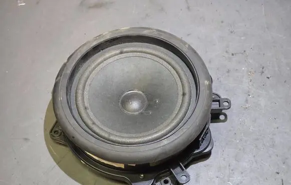 Audi A8 S8 D3 4E Rear door speaker 4E0035415 280381002