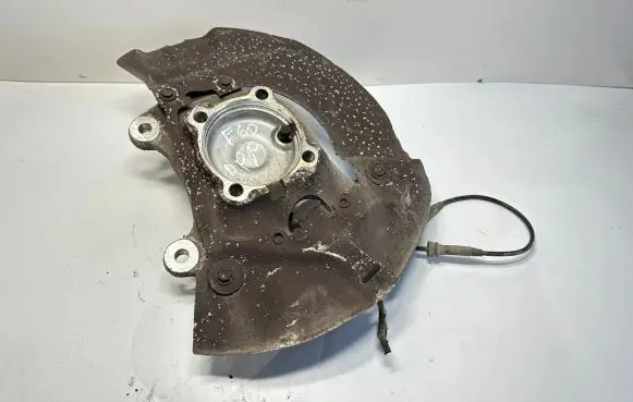 BMW 5 E60 E61 Front wheel hub spindle knuckle 6760954 31216760954