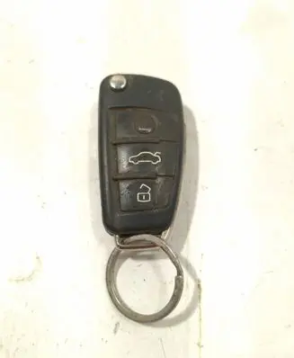 Audi A6 S6 C6 4F Ignition key/card 4F0837220D 033140101