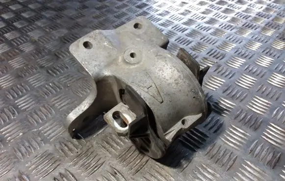 Peugeot 607 Engine mount bracket 326C72