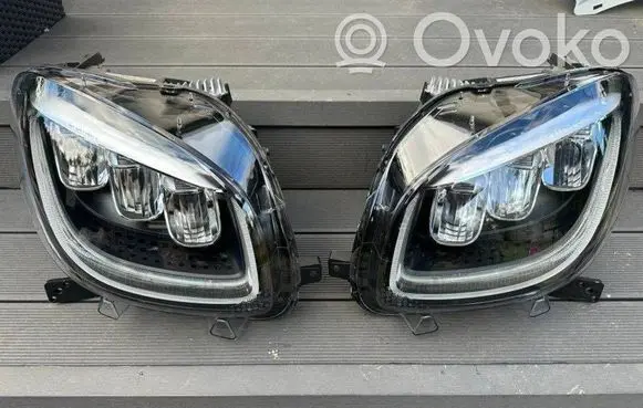 Smart ForFour II W453 Headlights/headlamps set A4539069701 A4539069801 L90156924