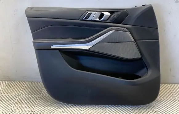 BMW X5 G05 Front door card panel trim 